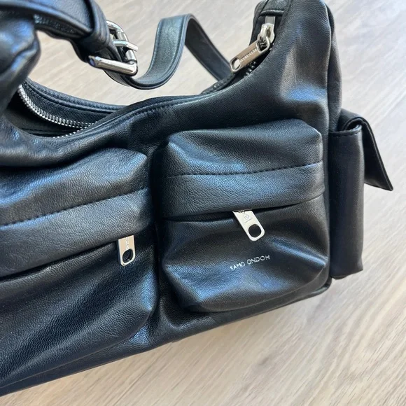 Samo Ondoh Pocket Mug Bag in black - Picture 2 of 3